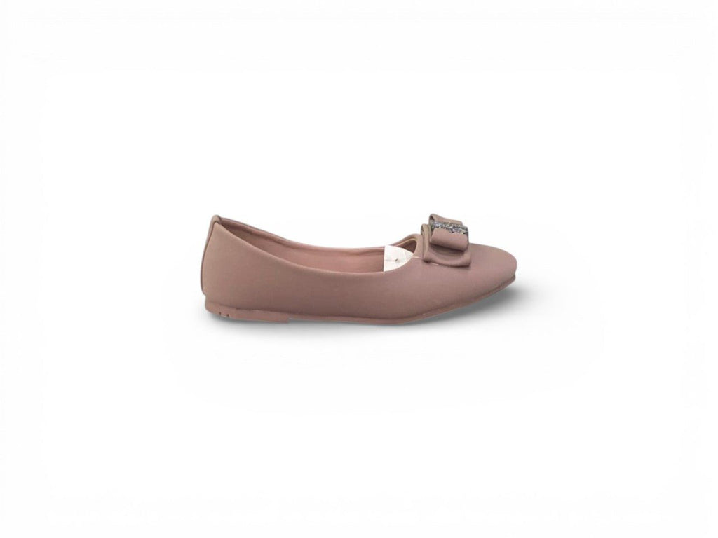 Charming Round Toe Pumps