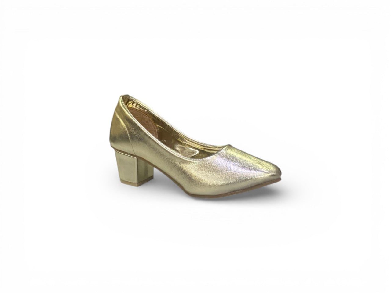Pointed Perfection: The Essential Court Shoe